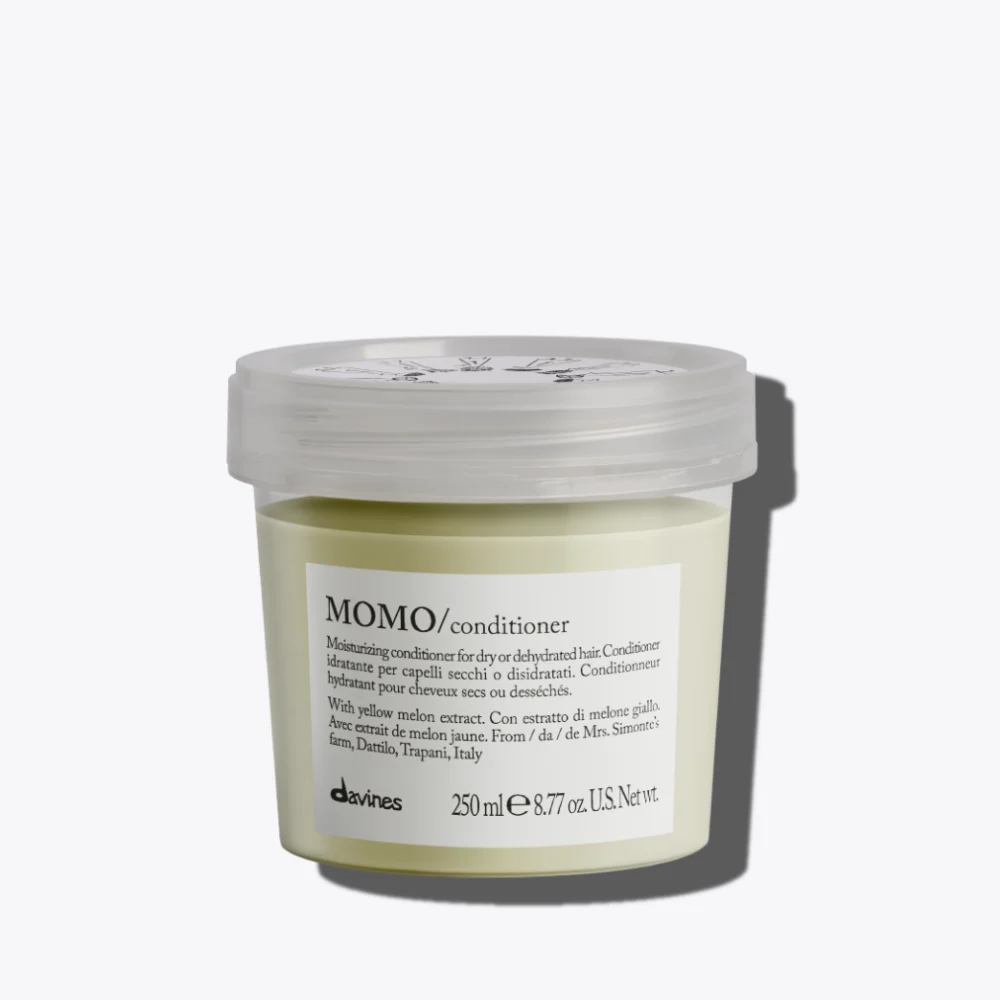 MOMO Balsam hidratant pentru părul uscat