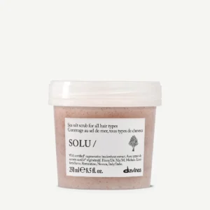 SOLU Sea Salt Scrub – Scrub de curățare pentru toate tipurile de păr NEW